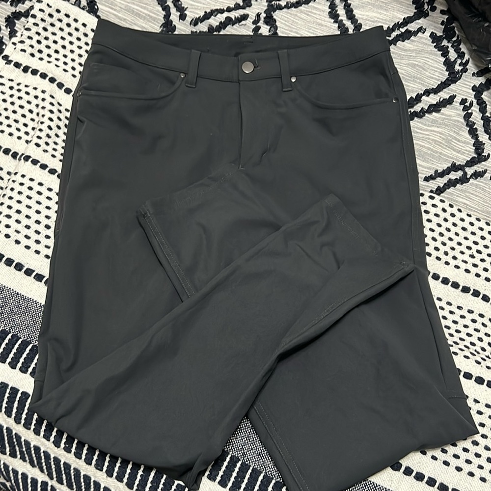 lululemon athletica Men's Dress Pants in Black